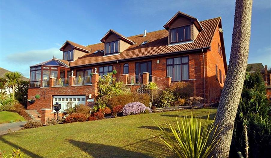 Englewood Lodge Bed & Breakfast in Onchan, Onchan Trade