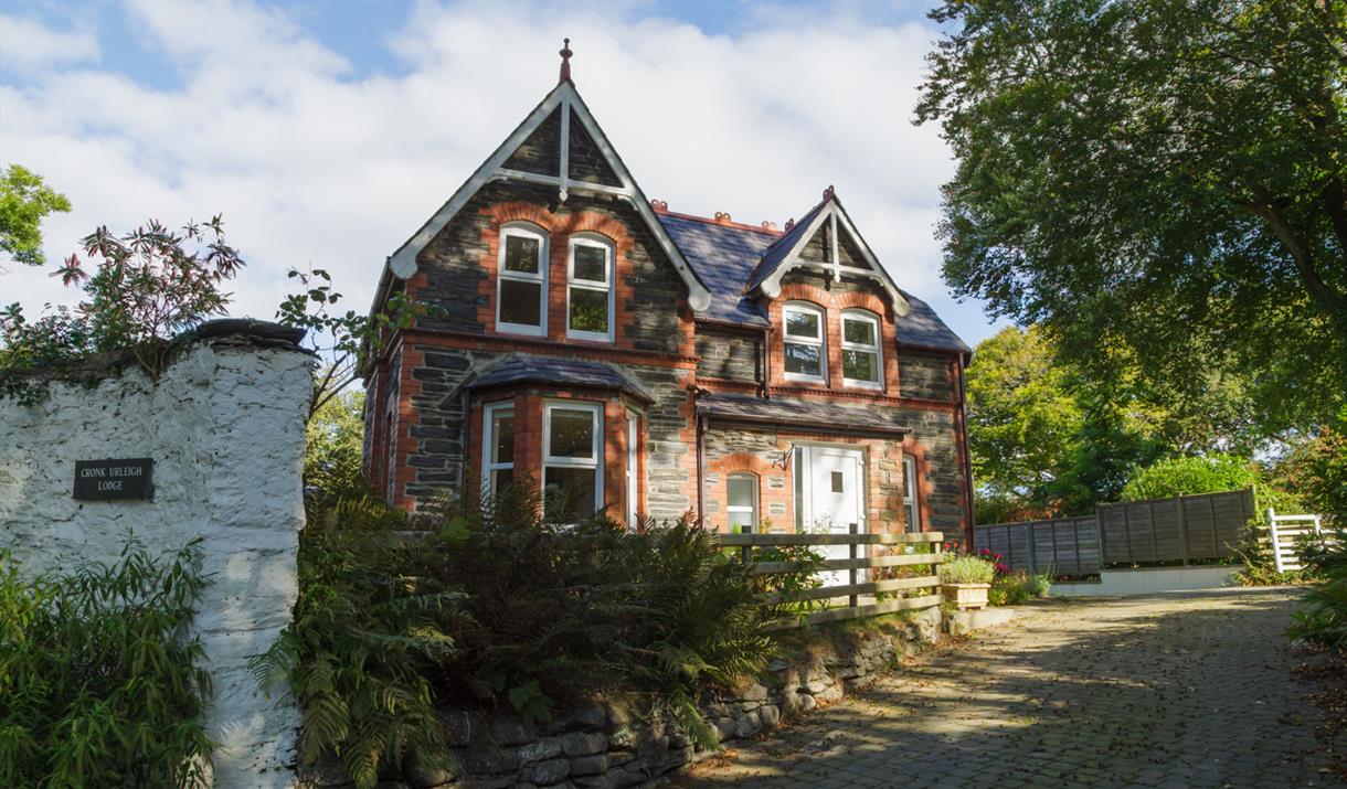 Cronk Urleigh Lodge