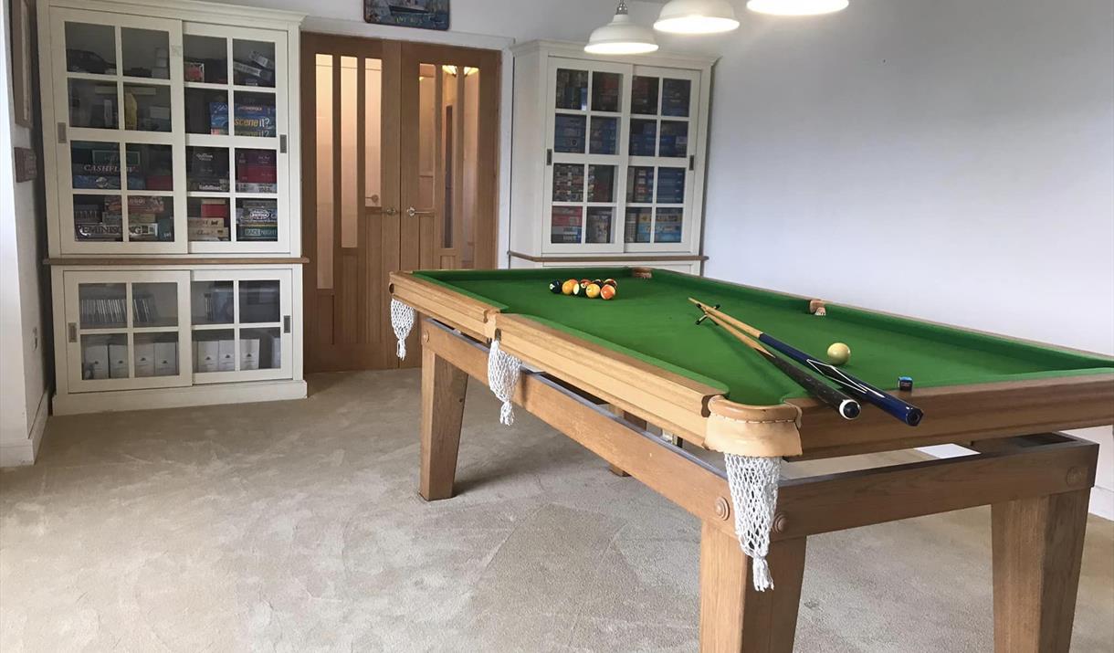 A Ground Floor room, with level access and seating for six.