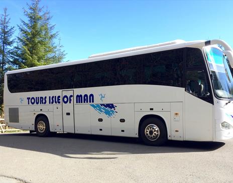 Opul Coaches